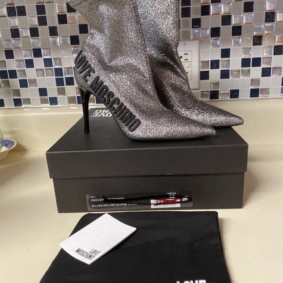 Love Moschino Shoes - Moschino Love Boots Ankle Logo Booties Stretch Pointy Toe Shoes 35